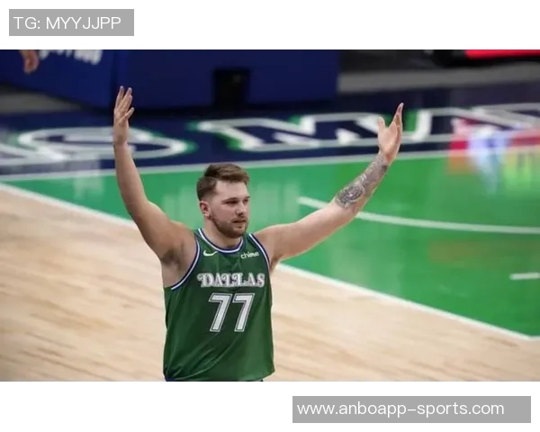 独行侠官宣复古绿色球衣与地板涂装回归引发球迷热议