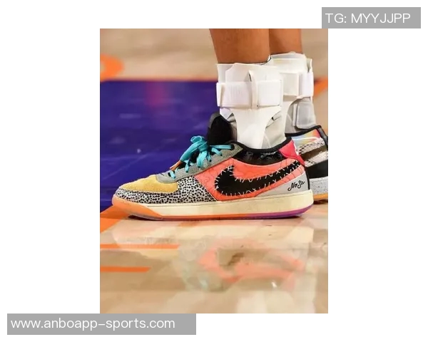 库里赛前训练穿上布克首款签名鞋Book1迎战太阳队展现默契配合